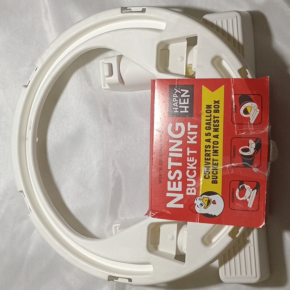 Happy Hen Treats Nesting Bucket Kit Converts Bucket into Nest Box